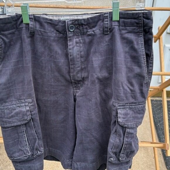 2 gently used men's Izod shorts; one cargo; size 34 - Picture 5 of 7